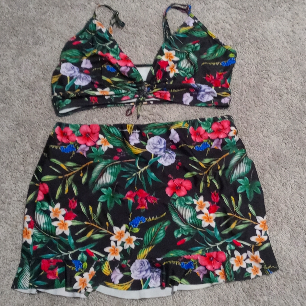 Tropical 2 piece swimsuit